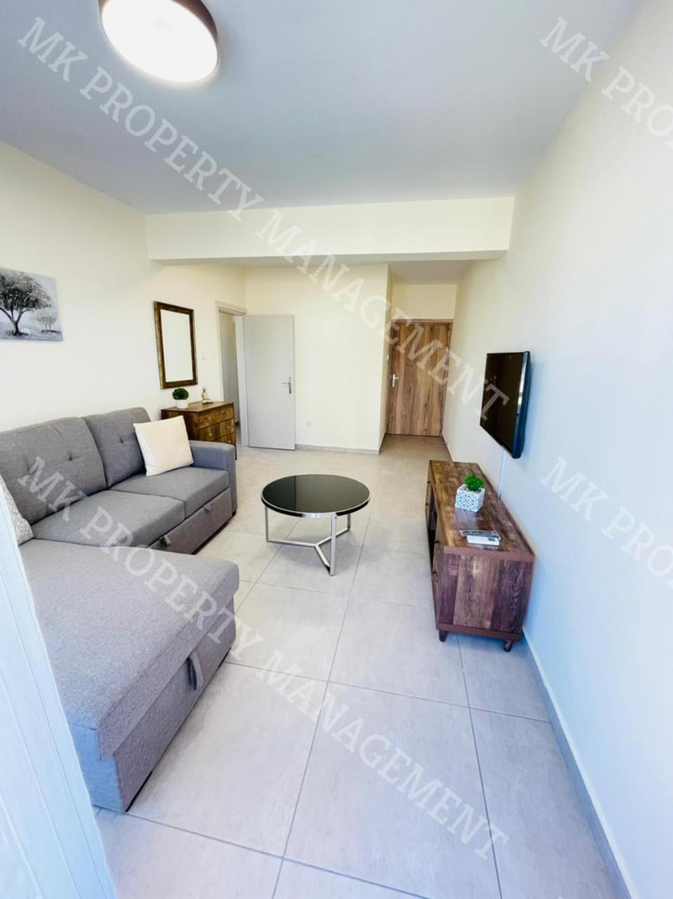 Milos City Center Apts No.34 Larnaca Bagian luar foto
