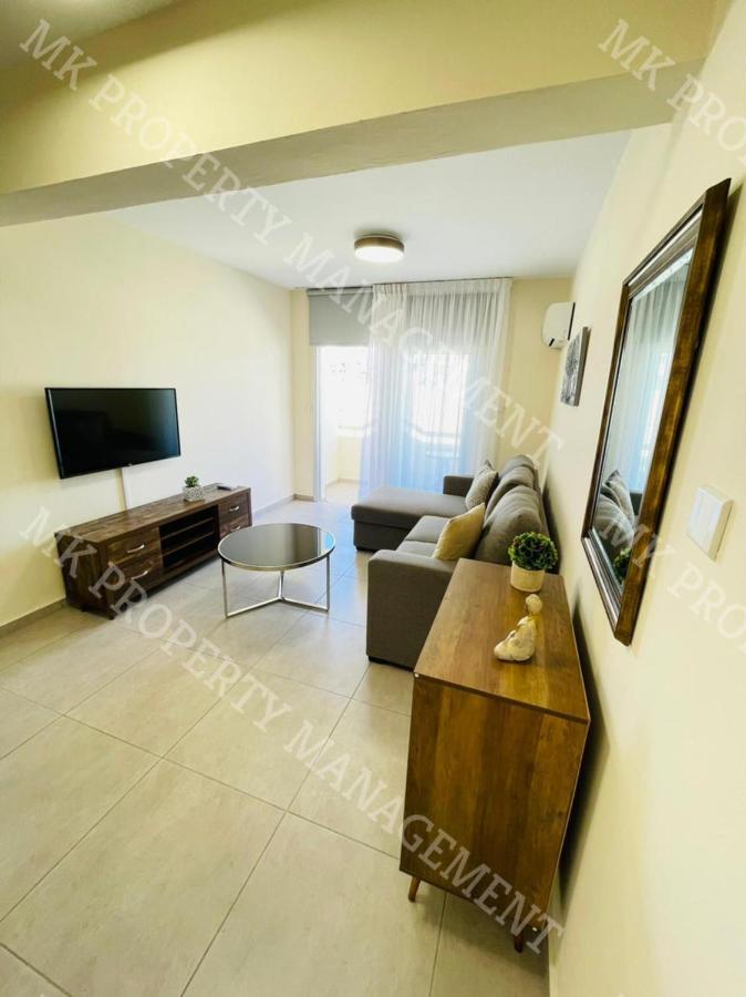 Milos City Center Apts No.34 Larnaca Bagian luar foto