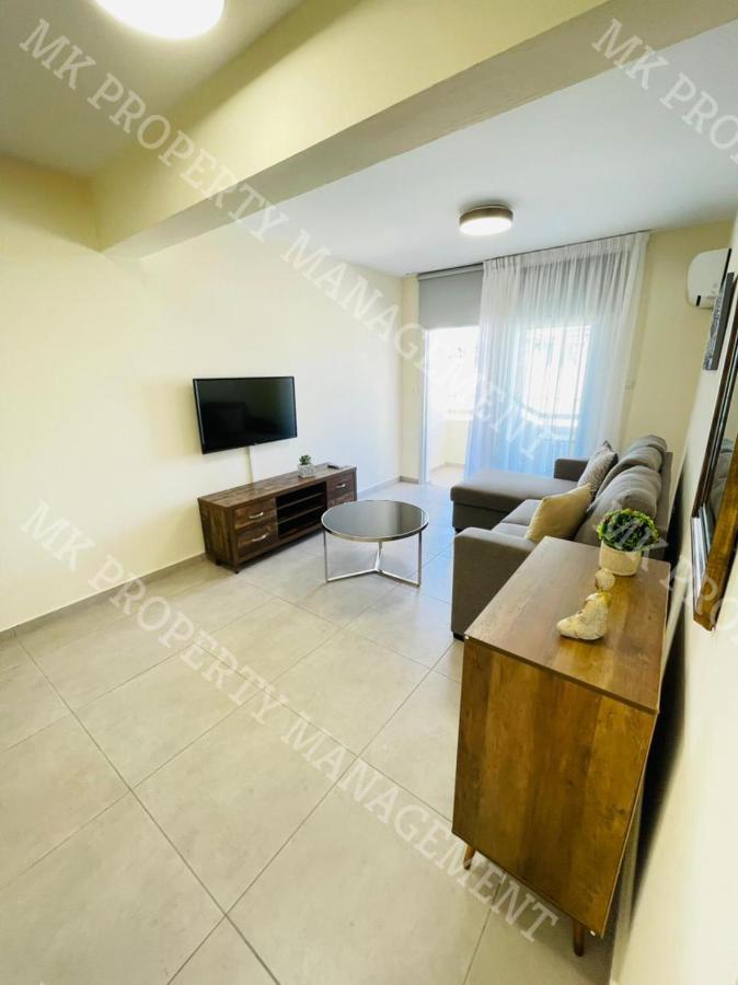 Milos City Center Apts No.34 Larnaca Bagian luar foto